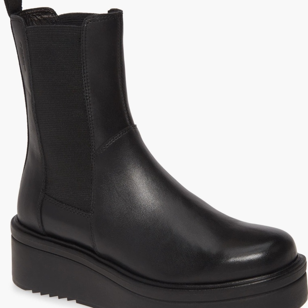 Vagabond Black Platform Chelsea Boots